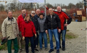 Vorbereitung des Pavillons für das neue Jahr